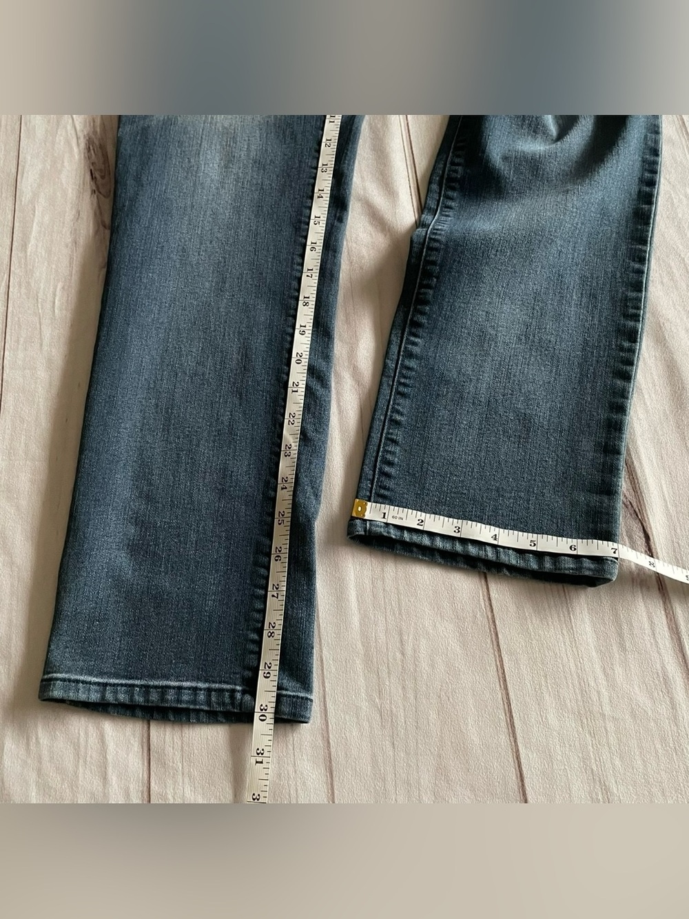 Wit & Wisdom Jeans Women’s 6 Blue Straight Leg Ab Solution Stretch Mid Rise Fade - Picture 9 of 11